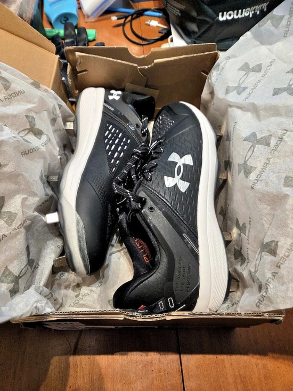 Under Armour Charged Yard Low ST Men's Black & White US 8 NWT